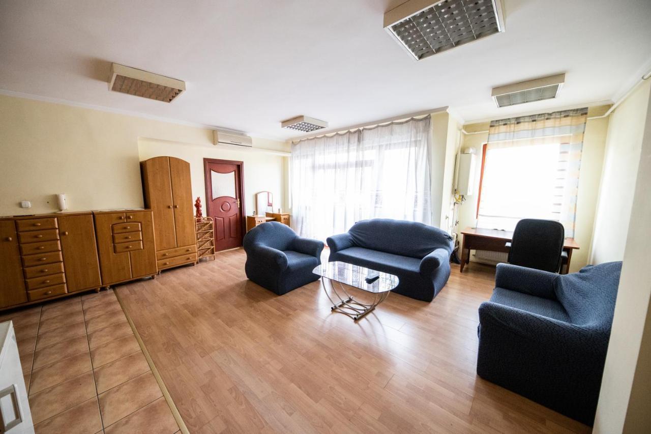 Ferienwohnung Elit Apartman Debrecen Exterior foto